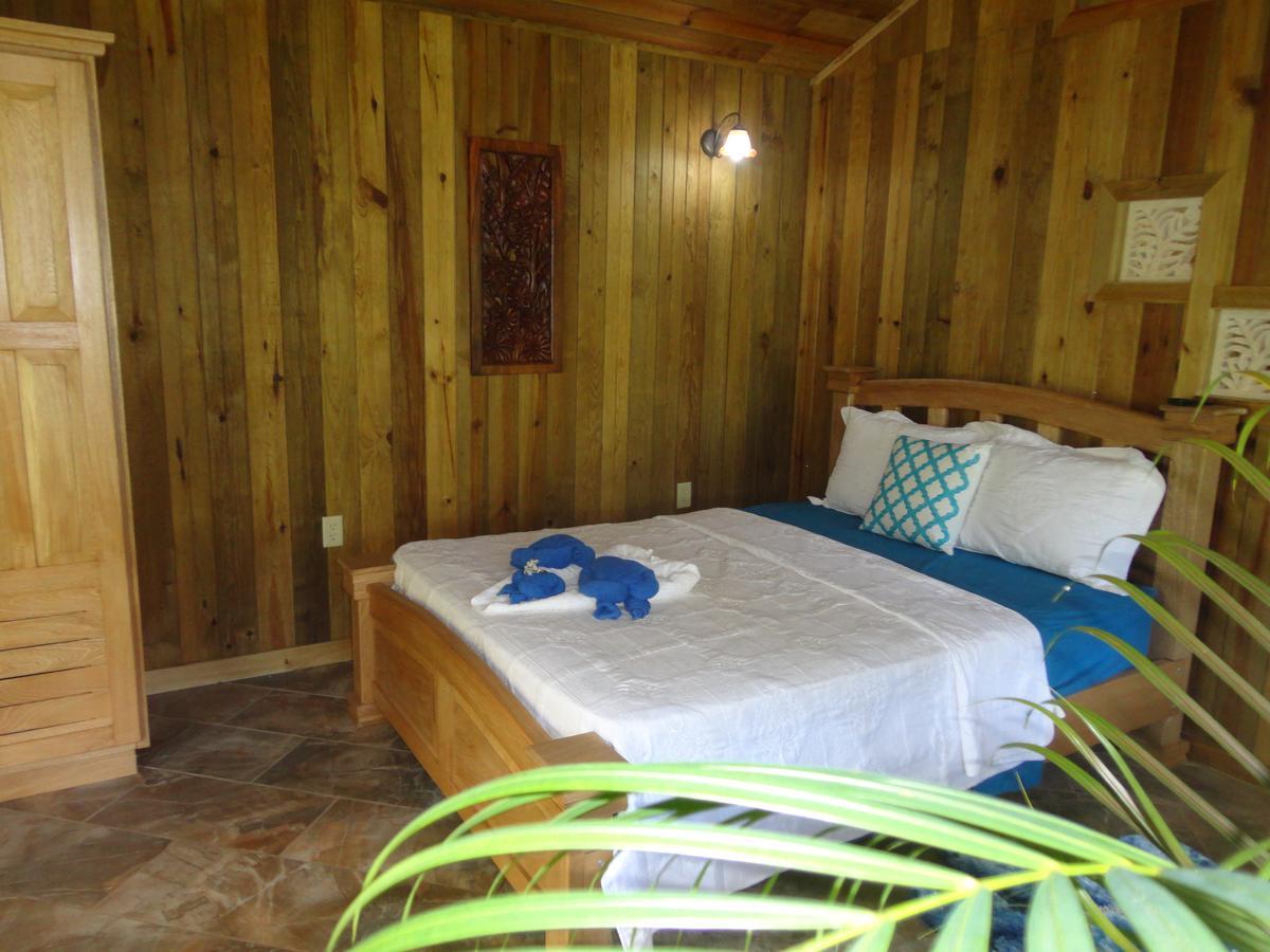 J And H Garden Cabinas Apartamento Bocas Town Exterior foto