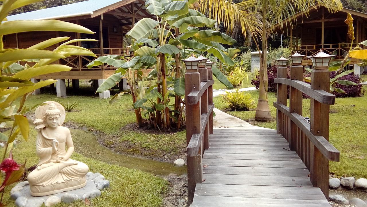 J And H Garden Cabinas Bocas del Toro Exterior foto