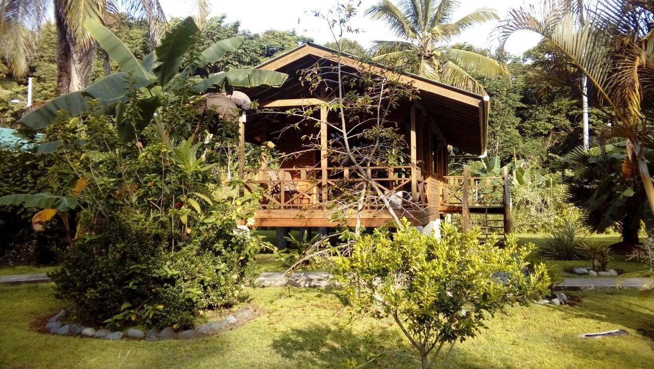 J And H Garden Cabinas Bocas del Toro Exterior foto