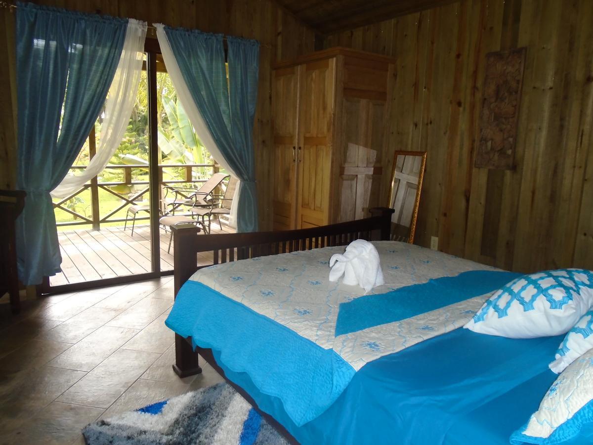 J And H Garden Cabinas Bocas del Toro Exterior foto